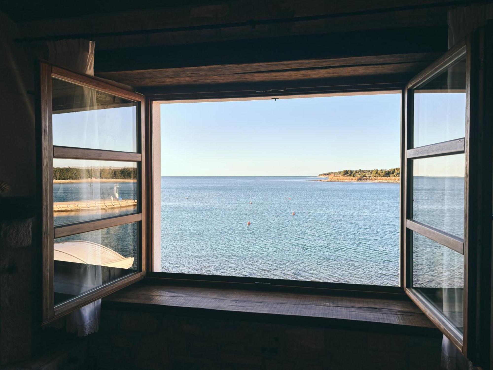 City Center Coastal Escape - Apartments With Sea View Or Cozy Room Novigrad Istria Exterior foto
