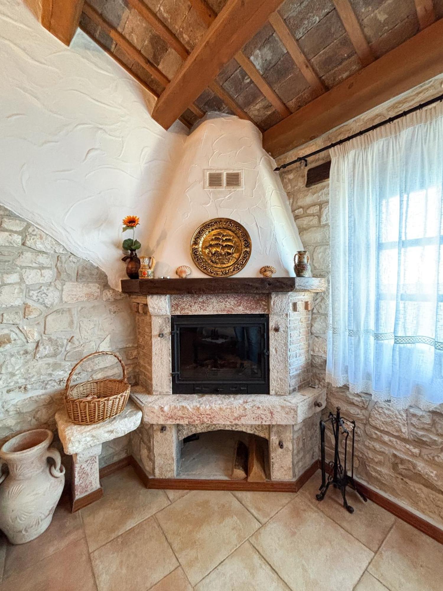 City Center Coastal Escape - Apartments With Sea View Or Cozy Room Novigrad Istria Exterior foto