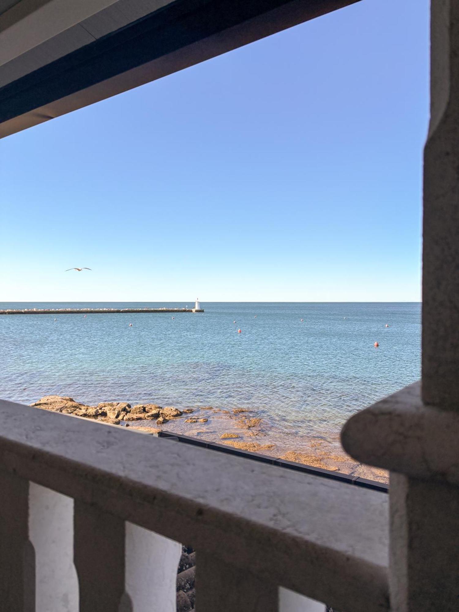 City Center Coastal Escape - Apartments With Sea View Or Cozy Room Novigrad Istria Exterior foto