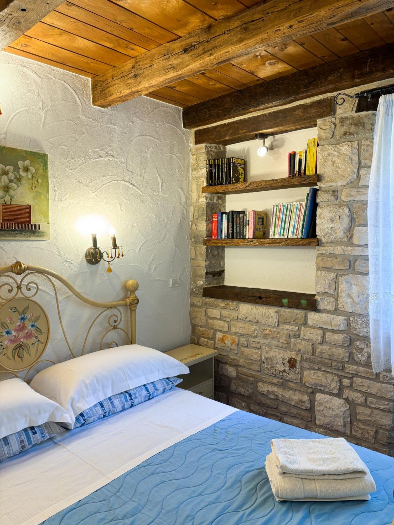 City Center Coastal Escape - Apartments With Sea View Or Cozy Room Novigrad Istria Exterior foto