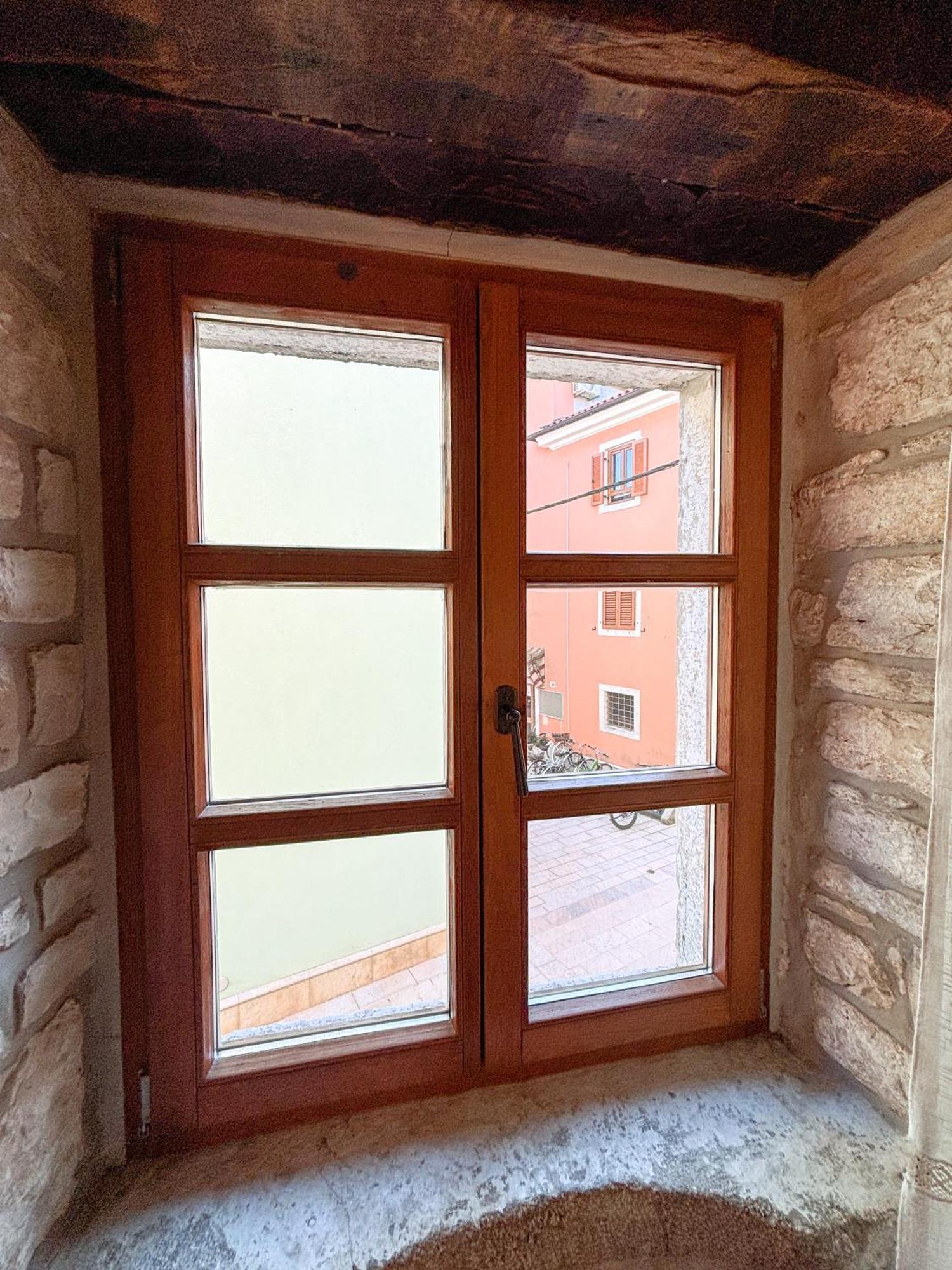 City Center Coastal Escape - Apartments With Sea View Or Cozy Room Novigrad Istria Exterior foto