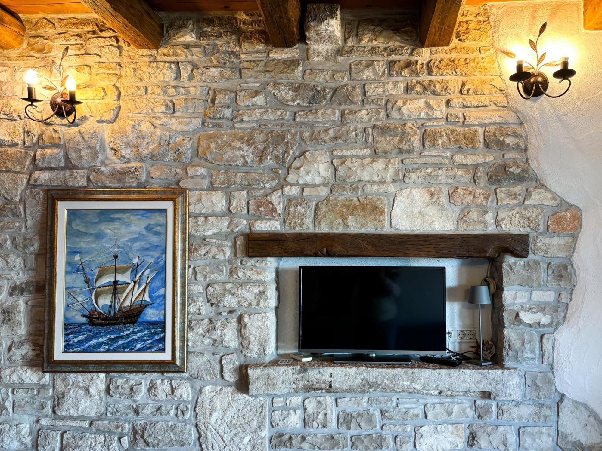 City Center Coastal Escape - Apartments With Sea View Or Cozy Room Novigrad Istria Exterior foto